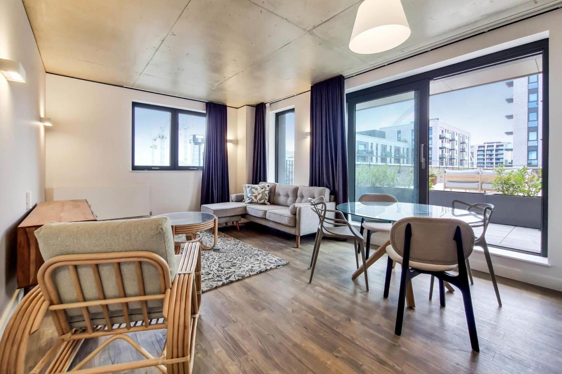 Botanical-Inspired Apartments At Repton Gardens Right In The Heart Of Wembley Park Londyn Zewnętrze zdjęcie