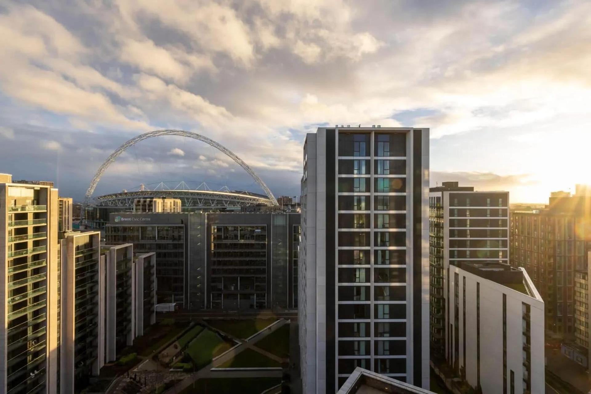 Botanical-Inspired Apartments At Repton Gardens Right In The Heart Of Wembley Park Londyn Zewnętrze zdjęcie